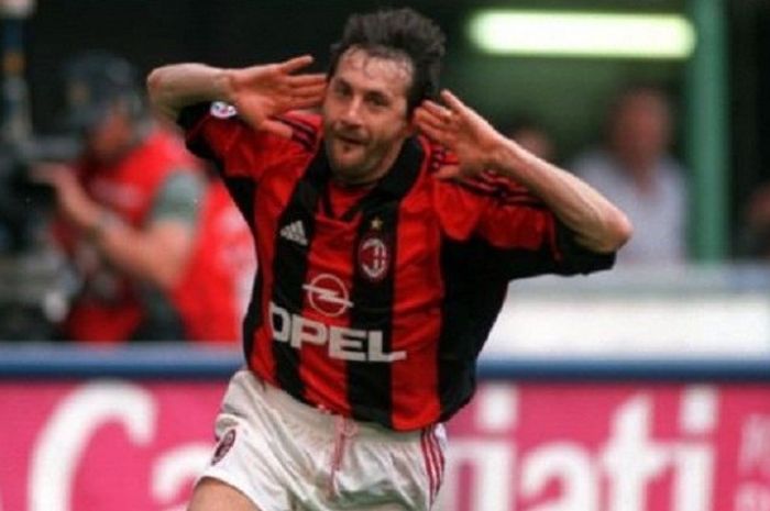 Eks penyerang AC Milan pada periode 1998-2001, Maurizio Ganz.