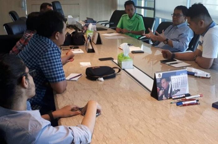 Perbincangan BOLA dan JUARA.net dengan Wakil Ketua Umum PSSI, Joko Driyono, di Kantor PSSI, Gran Rubina, Kuningan, Jakarta Selatan, Jumat (9/6/2017).