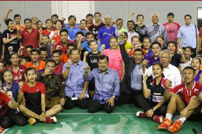 Wakil Presiden Indonesia, Jusuf Kalla (JK), meninjau langsung Pelatnas PBSI Cipayung, Jakarta, pada Selasa (3/10/2017). jelang Asian Games 2018. 
