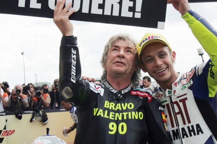 Valentino Rossi bersama Angel Nieto