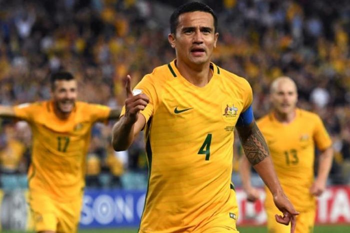 Tim Cahill merayakan golnya untuk timnas Australia saat jumpa Suriah pada laga Kualifikasi Piala Dunia 2018 di Sydney, 10 Oktober 2017.