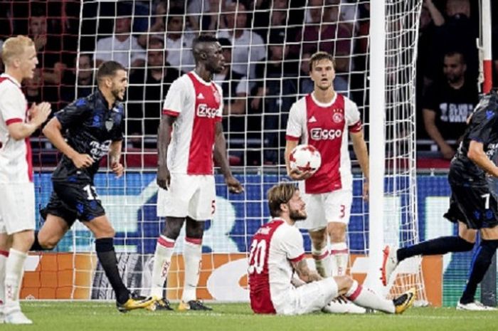 Para pemain Nice merayakan gol ke gawang Ajax pada laga kualifikasi kedua Liga Champions di Johan Cruyff Arena, Rabu (2/8/2017). 