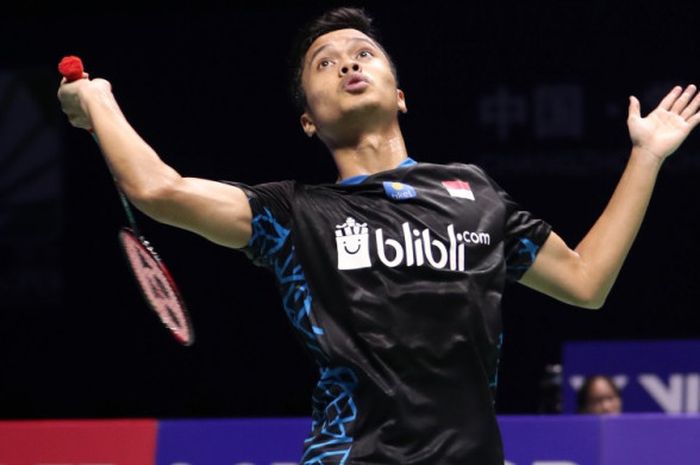 Pebulu tangkis tunggal putra Anthony Sinisuka Ginting saat melawan Chou Tien Chen (Taiwan) pada babak semifinal China Open 2018 di Olympic Sports Center Xincheng Gymnasium, Changzhou, China, Sabtu (22/9/2018).