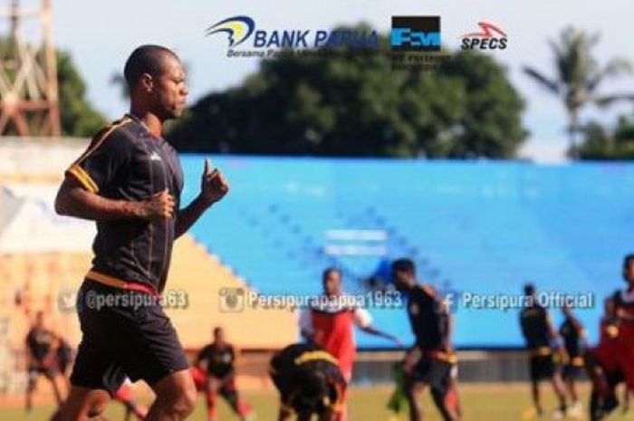 Hilton Moreira berlatih bersama Persipura Jayapura