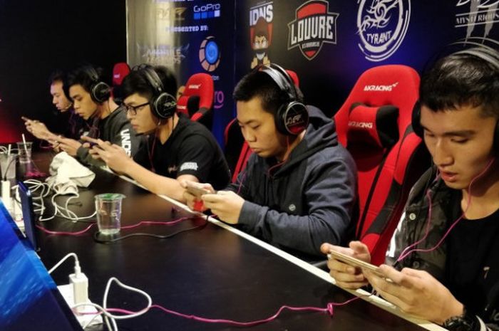 Suasana kompetisi E Sports Mobile Legends.