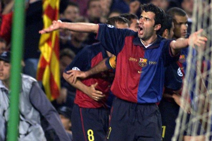 Reaksi Luis Figo dalam partai Liga Champions antara Barcelona melawan Chelsea di Camp Nou, Barcelona, 18 April 2000.