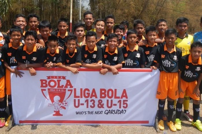Villa 2000 U-13 sukses mengikuti jejak ASIOP Apacinti dengan lolos ke perempat final Liga BOLA 2015-2016.