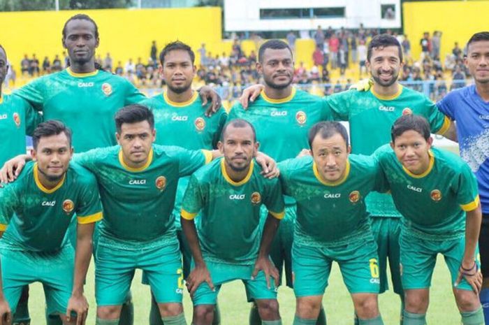 Skuat Sriwijaya FC saat laga uji coba melawan Pemuda Lalan di Stadion Bumi Sriwijaya, Palembang, Sabtu (7/1/2018).