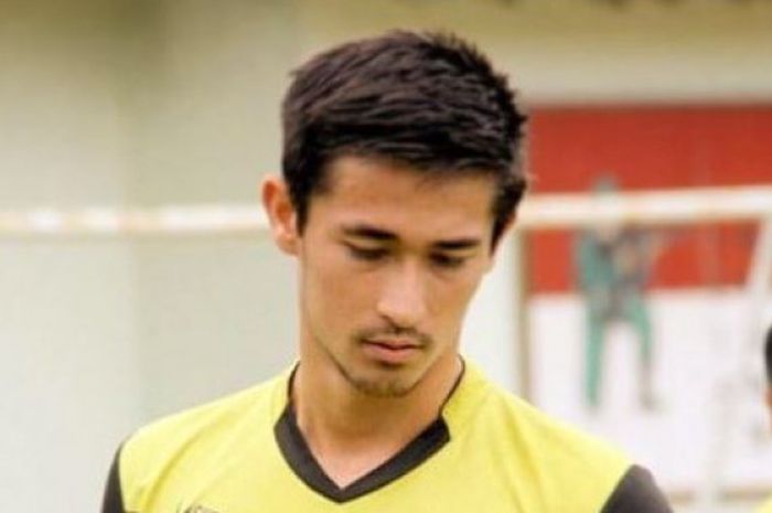 Gavin Kwan Adsit pesepak bola Indonesia yang memiliki ketampanan bagaikan artis