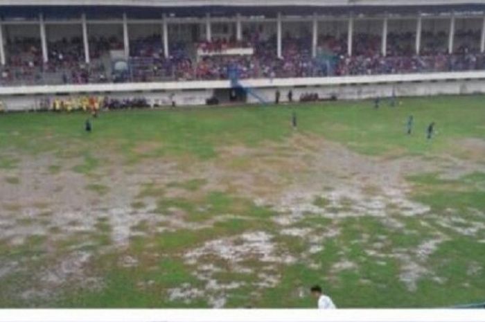 Stadion Citarum Semarang tergenang air saat hujan