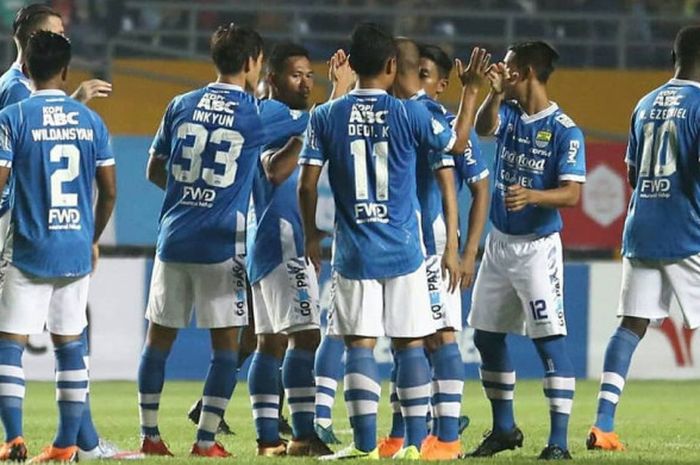     Skuat Persib saat melawan Sriwijaya FC dalam laga pekan kedua Liga 1 di Stadion Gelora Sriwijaya, Jakabaring, Palembang, Minggu (1/4/2018)    