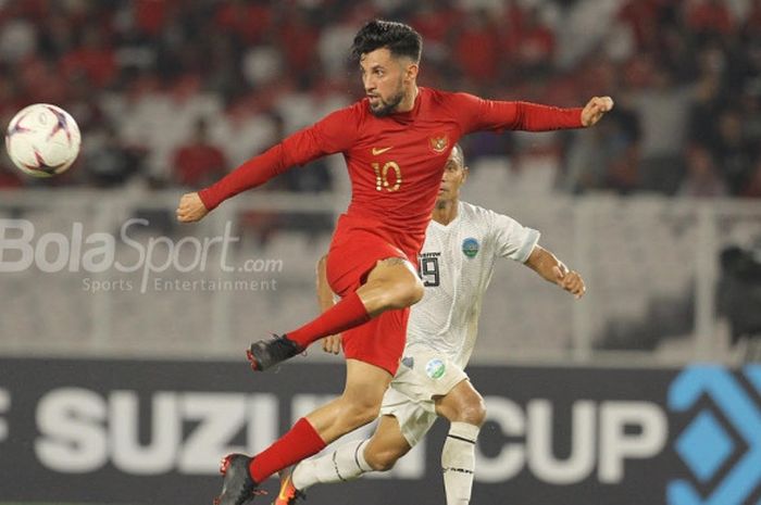 Pemain Timnas Indonesia Stefano Lilipaly beraksi saat menghadapi Timnas Timor Leste pada laga kedua fase Grup B Piala AFF 2018 di Stadion Utama Gelora Bung Karno (GBK), Jakarta, Selasa (13/11/2018).