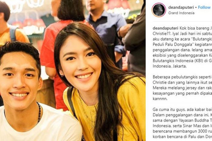 Deanda Puteri berfoto bersama Jonatan Christie di acara Bulu tangkis Indonesia Peduli Palu dan Donggala, Sabtu (24/11/2018).