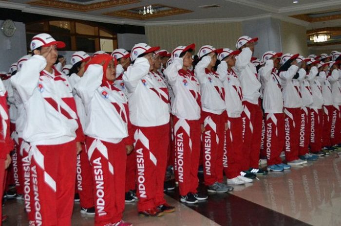 Ratusan perwakilan atlet Indonesia yang akan berlaga pada SEA Games 2017 resmi dikukuhkan di Wisma Kemenpora, Jakarta, Rabu (2/8/2017).