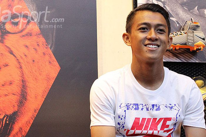 Pemain timnas Indonesia, Febri Hariyadi, saat menghadiri peluncuran sepatu sepak bola terbaru Nike yakni Nike Born Mercurial 360 di FISIK Football Senayan City, Senayan, Jakarta, Rabu (7/3/2018).