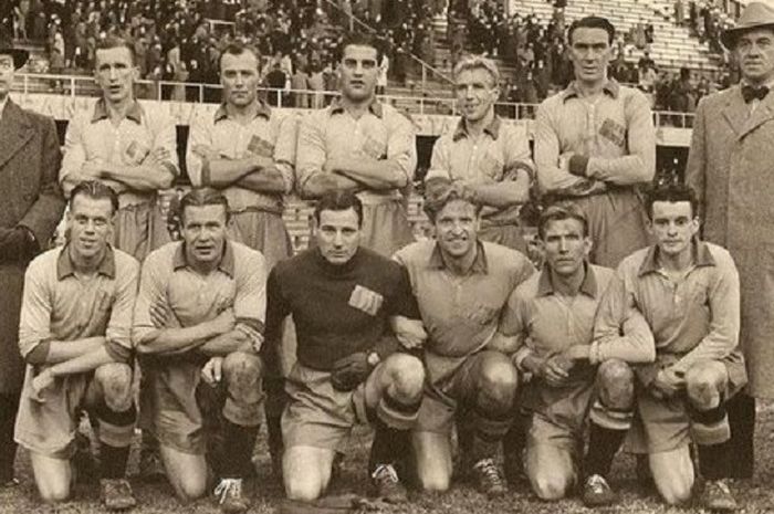 (Dari kiri ke kanan) - Rudolf Kock (pelatih), Arne Nyberg, Gunnar Gren, Gunnar Nordahl, Henry 