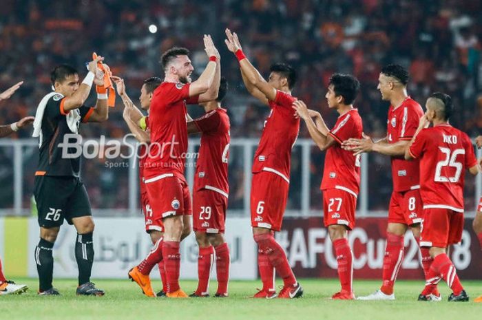  Para pemain Persija merayakan kemenangan 1-0 kontra Song Lam Nghe An pada laga Grup H Piala AFC di Stadion Utama GBK, Rabu (14/3/2018). 