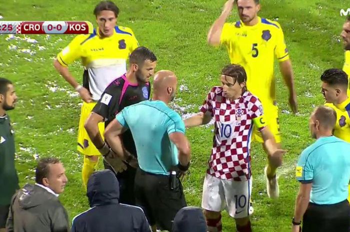 Laga Kroasia vs Kosovo di Stadion Maksimir, Zagreb, terpaksa ditunda karena hujan lebat, Sabtu (2/9/2017). 
