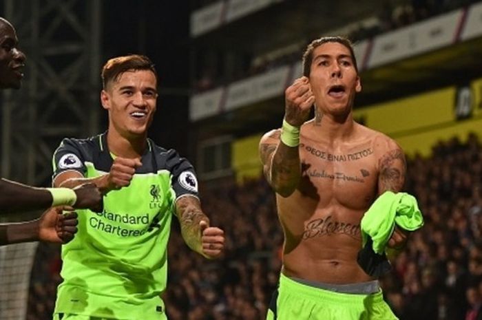 Roberto Firmino (kanan) merayakan gol yang dia cetak untuk Liverpool ke gawang Crystal Palace bersama Philippe Coutinho (tengah) dan Sadio Mane. Laga Premier League di Selhurst Park, London, ini berlangsung pada 29 Oktober 2016 dan dimenangi Liverpool 4-2.