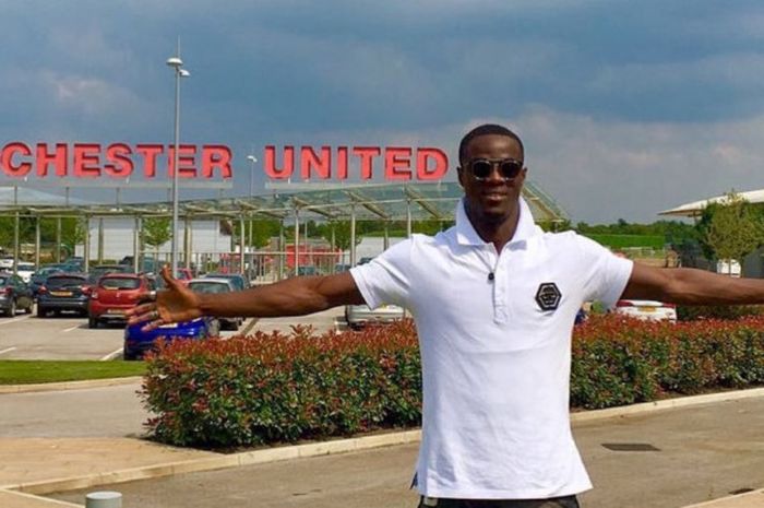 Aksi penyelamatan Eric Bailly diapresiasi fans Manchester United.