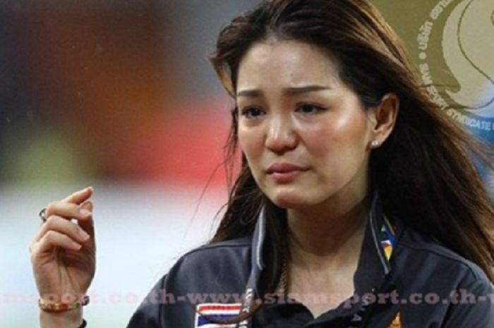 Watanya Wongopasi terharu melihat timnya berhasil meraih medali emas di SEA Games 2017.
