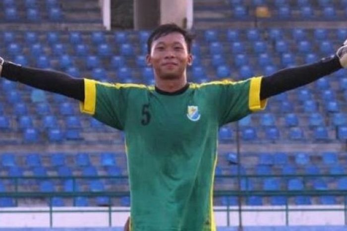 Kiper Awan Setho Raharjo saat berseragam Persip Pekalongan. Kiper kelahiran Semarang 19 tahun lalu itu berpeluang jadi bagian penting timnas U-19 edisi 2016. 