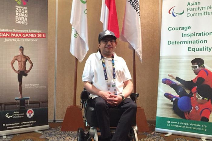 Presiden Asian Paralympic Committee Majid Rashed berpose seusai diwawancarai di Hotel Mulia, Jakarta, Sabtu (29/9/2018).