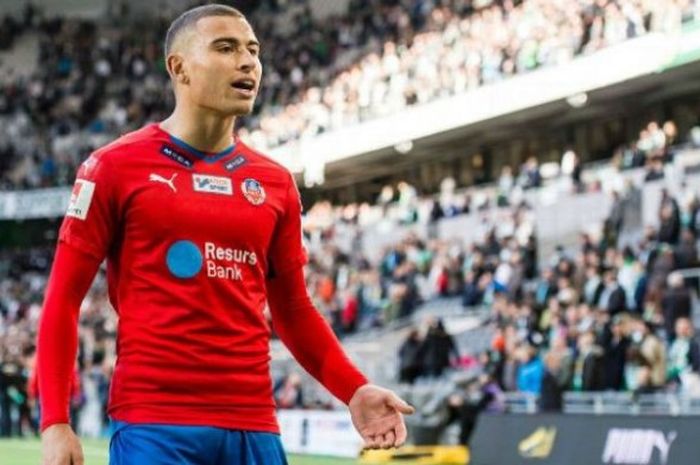 Penyerang Helsingborg asal Swedia, Jordan Larsson.