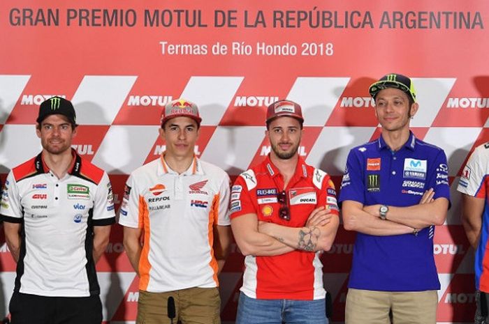 Para pebalap MotoGP berpose pada konferensi pers jelang GP Argentina di Autodromo Termas de Rio Hondo, Kamis (5/4/2018) waktu setempat.