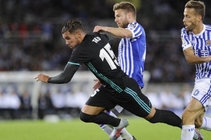 Bek Real Madrid, Theo Hernandez, beraksi pada laga Liga Spanyol kontra Real Sociedad di Stadion Anoeta, 17 September 2017.