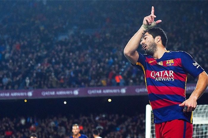 Luis Suarez, usai mencetak gol keenam untuk Barcelona saat melawan Valencia di babak semifinal Copa del Rey di Stadion Nou Camp, Barcelona, 3 Februari 2016.