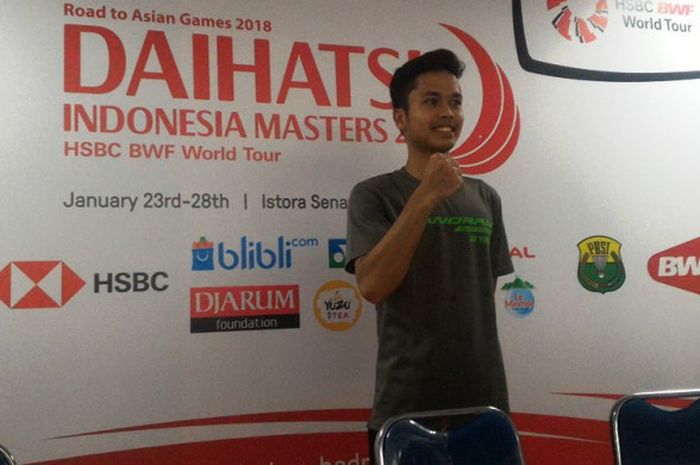 Pebulu tangkis tunggal putra Indonesia, Anthony Sinisuka Ginting, dalam jumpa pers seusai laga perempat final Indonesia Masters 2018 di Istora Senayan, Jakarta Selatan, pada Jumat (26/1/2018).