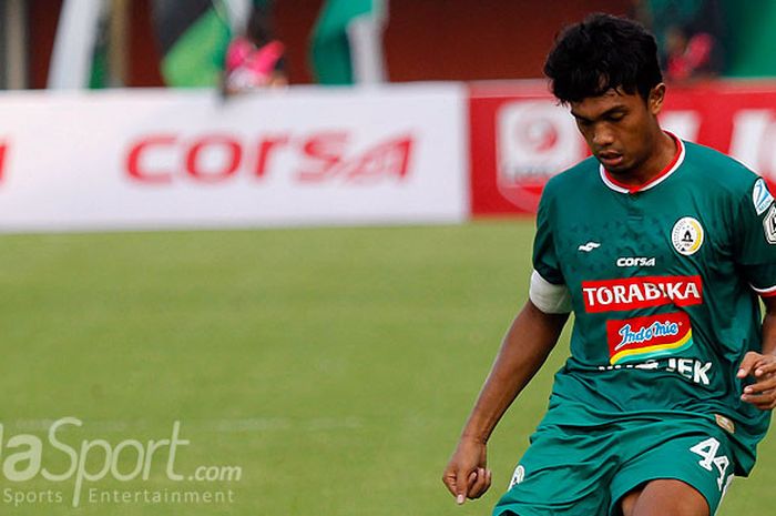 Aksi kapten PSS Sleman, Hisyam Tolle, saat tampil melawan Madura FC dalam laga lanjutan Liga 2 2018 