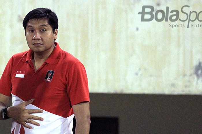 Ketua Steering Commitee [SC] Piala Presiden 2018, Maruarar Sirait, menyaksikan laga babak 8 Besar Piala Presiden 2018 antara Mitra Kukar melawan Persija Jakarta di Stadion Manahan Solo, Jawa Tengah, Minggu (04/02/2018) sore.