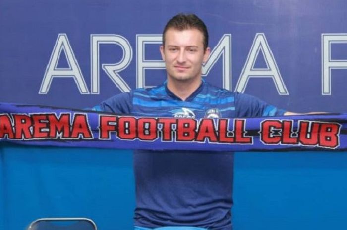 Balsa Bozovic diperkenalkan Arema FC di markas klub pada Rabu (7/3/2018).