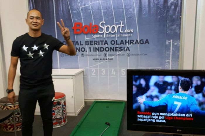 Kurniawan Dwi Yulianto, saat hadir di stand BolaSport.com dalam acara Indonesia Sport & Expo Forum di ICE, BSD City pada Sabtu (5/5/2018). 