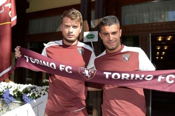 Torino memperkenalkan dua pemain anyarnya, Adem Ljajic (kiri) dan Iago Falque, pada Selasa (19/7/2016). 