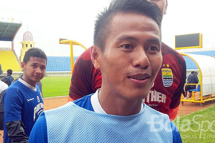 Ghozali Siregar seusai berlatih dengan Persib di Stadion Si Jalak Harupat, Jumat (19/1/2018).