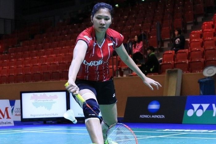 Pemain tunggal putri Indonesia, Linda Wenifanetri ketika sedang berlatih jelang Jerman Terbuka di RWE Sporthalle, Senin, (29/2/2016).