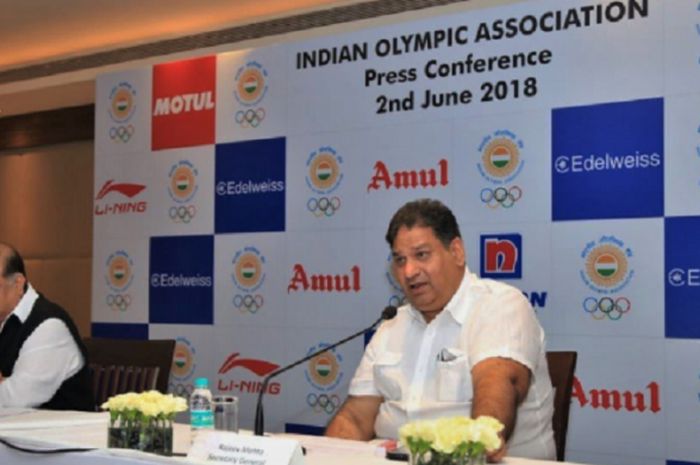 Presiden Asosiasi Olimpiade India (IOA) Narinder Batra menyampaikan keterangan dalam konferensi pers bidding Asian Games 2030 dan Olimpiade 2032 di New Delhi, Sabtu (2/6/2018).