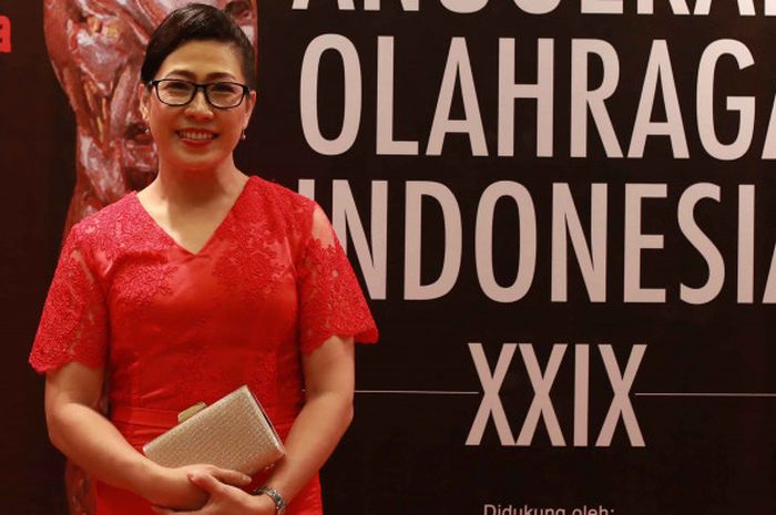 Mantan petenis meja nasional, Ling Ling Agustin, menghadiri Anugerah Olahraga Indonesia XXIX, yang merupakan ajang tahunan yang digelar Tabloid BOLA, di Hotel Santika, Jakarta, Jumat (3/3/2017).