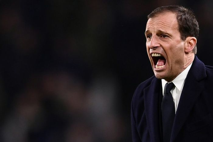 Ekspresi pelatih Juventus, Massimiliano Allegri, dalam laga Liga Italia 2017-2018 kontra Atalanta di Stadion Juventus, Turin, Italia, pada 14 Maret 2018.