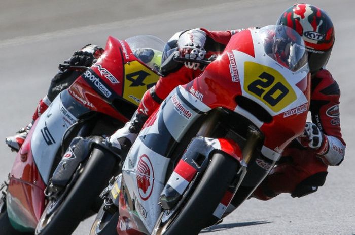 Pebalap Astra Honda Racing Team, Dimas Ekky Pratama (#20), saat menjalani balapan CEV Moto2 European Championship di Sirkuit Jerez, Spanyol, Minggu (17/9/2017).