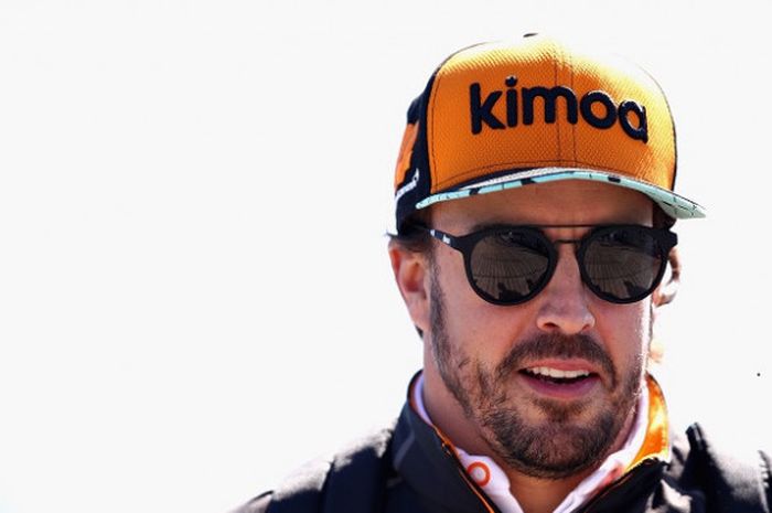  Pebalap McLaren-Renault, Fernando Alonso, tiba di sirkuit sebelum menjalani balapan GP Canada di Si