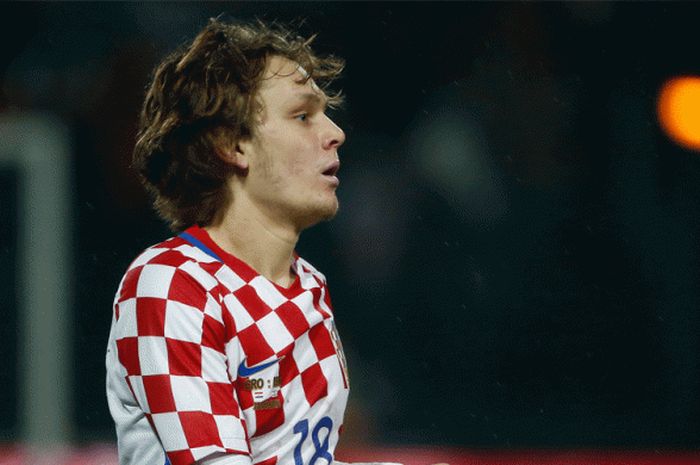 Alen Halilovic, dalam pertandingan persahabatan antara Kroasi dan Israel di stadion Gradski Vrt, 23 Maret 2016. 