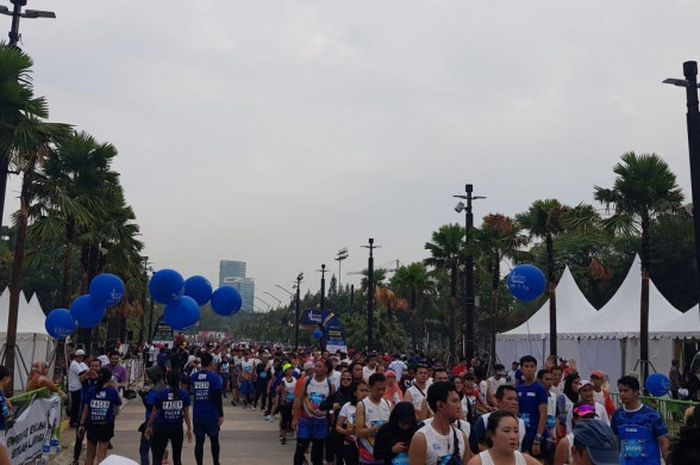 Suasana peserta Jakarta Marathon 2018 di Gelora Bung Karno, Minggu (28/10/2018)