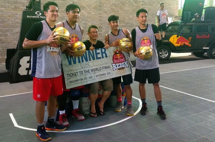 Gading Sakti Basketball Club (GSBC 1) berhasil menjadi juara pada turnamen bola basket 3-on-3 Red Bull Reign Indonesia 2018 yang berlangsung di Lapangan Pati Unus, Jakarta, Minggu (13/5/2018).