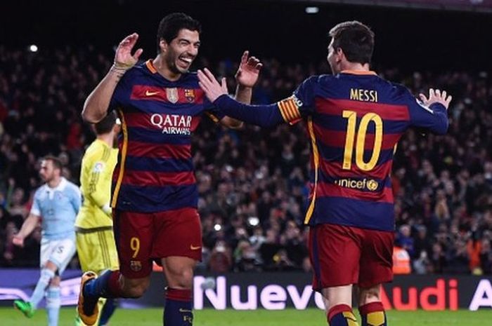Dua ujung tombak FC Barcelona, Lionel Messi (kanan) dan Luis Suarez, melakukan selebrasi dalam pertandingan La Liga melawan Celta Vigo di Camp Nou, Barcelona, 14 Februari 2016.