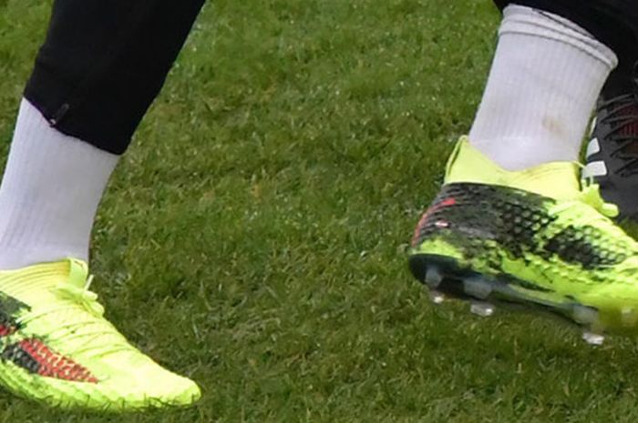 Sepatu PUMA Future 18.1 saat dikenakan oleh penyerang West Ham United, Marko Arnautovic.