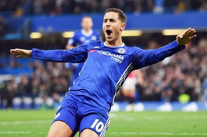 Aksi selebrasi gelandang Chelsea, Eden Hazard, usai mencetak gol ketiga timnya saat melawan Manchester United dalam laga lanjutan Premier League 2016-2017 di Stadion Stamford Bridge, London, pada 23 Oktober 2016.